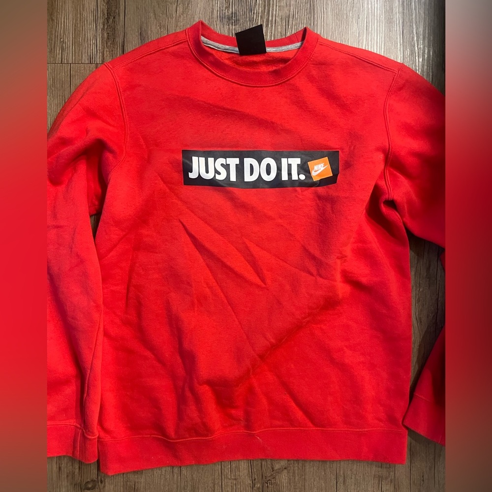 Men’s Nike Size: large Red sweater